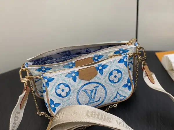 First bag ru LOUIS VUITTON MULTI POCHETTE ACCESSOIRES