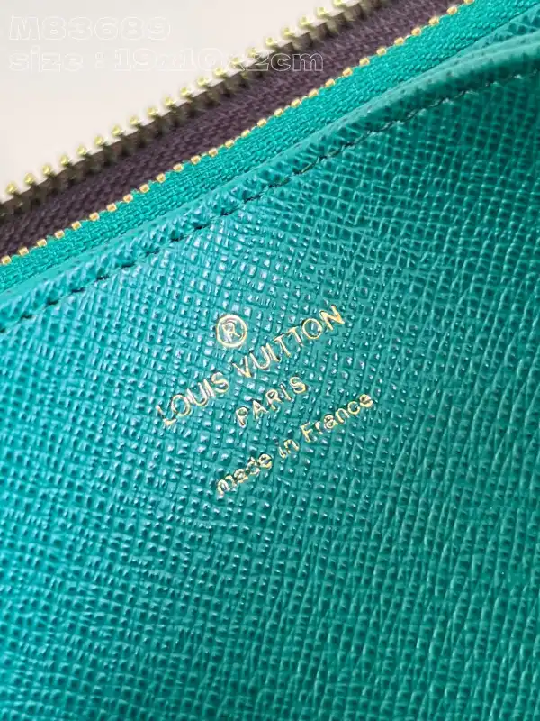 LOUIS VUITTON ZIPPY WALLET-10*20*2 cm