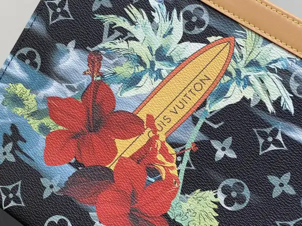 LOUIS VUITTON POCHETTE VOYAGE-27*21*6CM