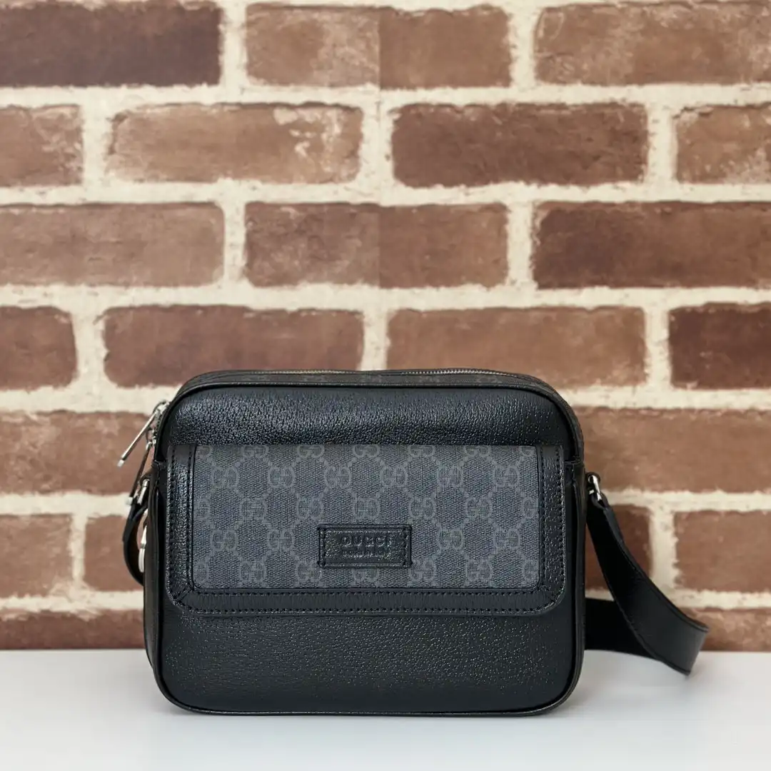 GUCCI SMALL GG CROSSBODY BAG WITH TAG