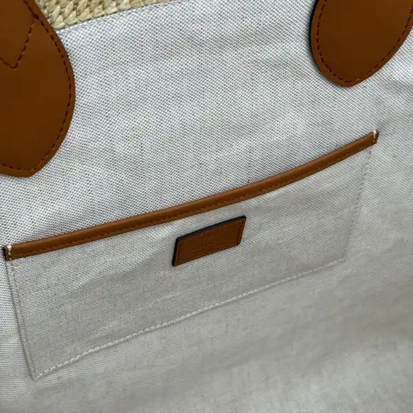 GUCCI MEDIUM STRAW-EFFECT TOTE