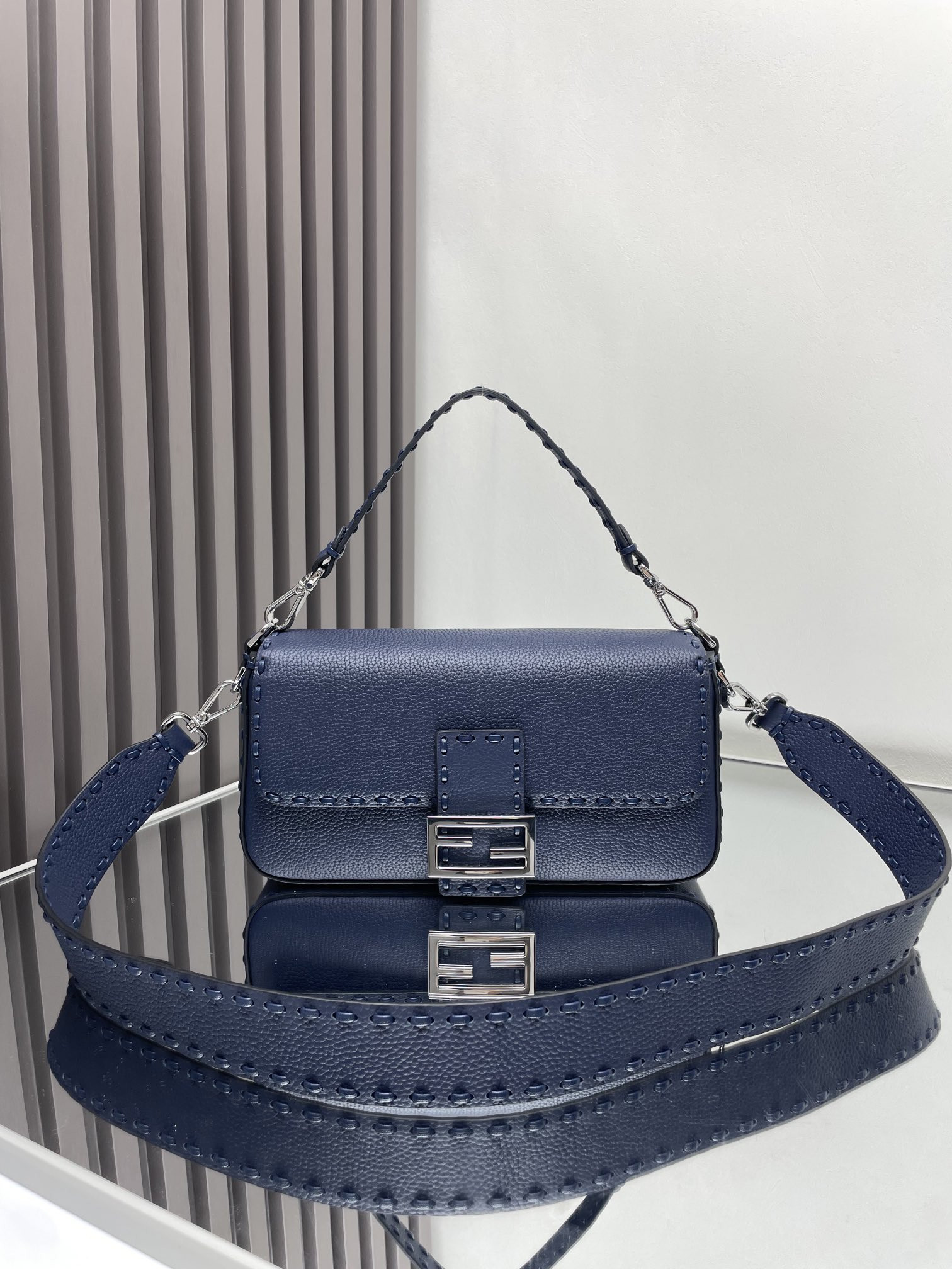 HOT SALE FENDI BAGUETTE-26*13*6CM