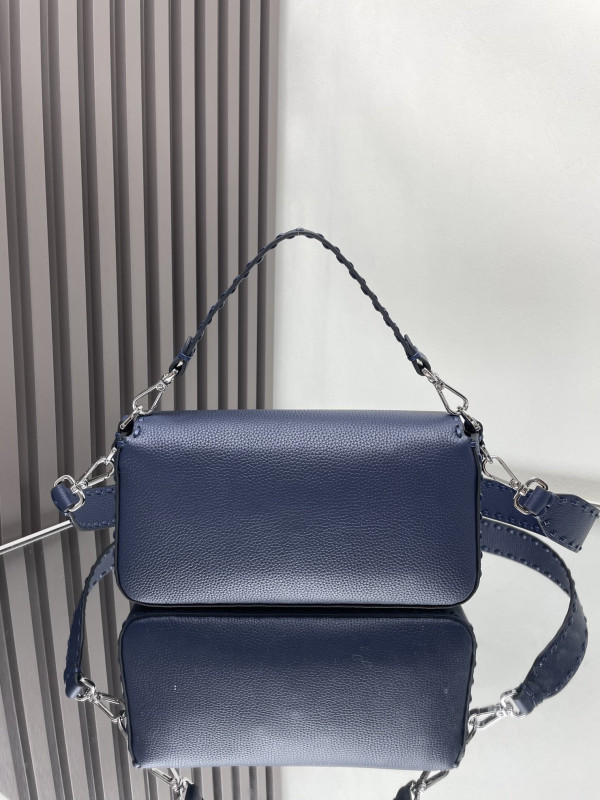 FENDI BAGUETTE-26*13*6CM