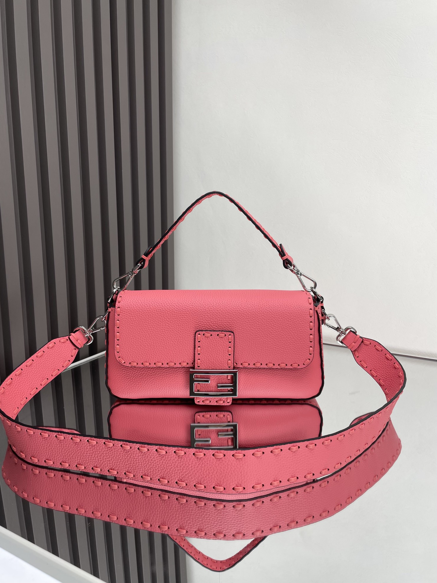 HOT SALE FENDI BAGUETTE-26*13*6CM