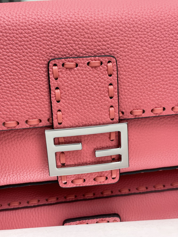 FENDI BAGUETTE-26*13*6CM