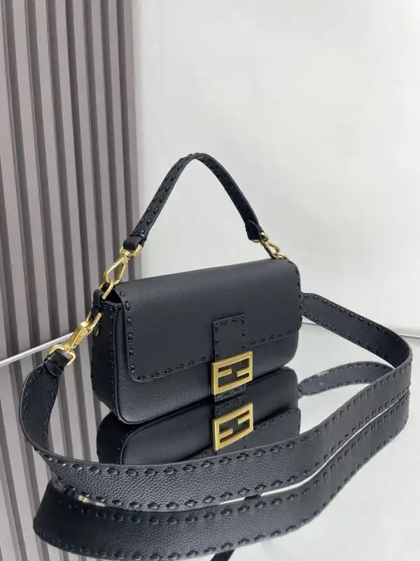 Bagsoffer FENDI BAGUETTE-26*13*6CM