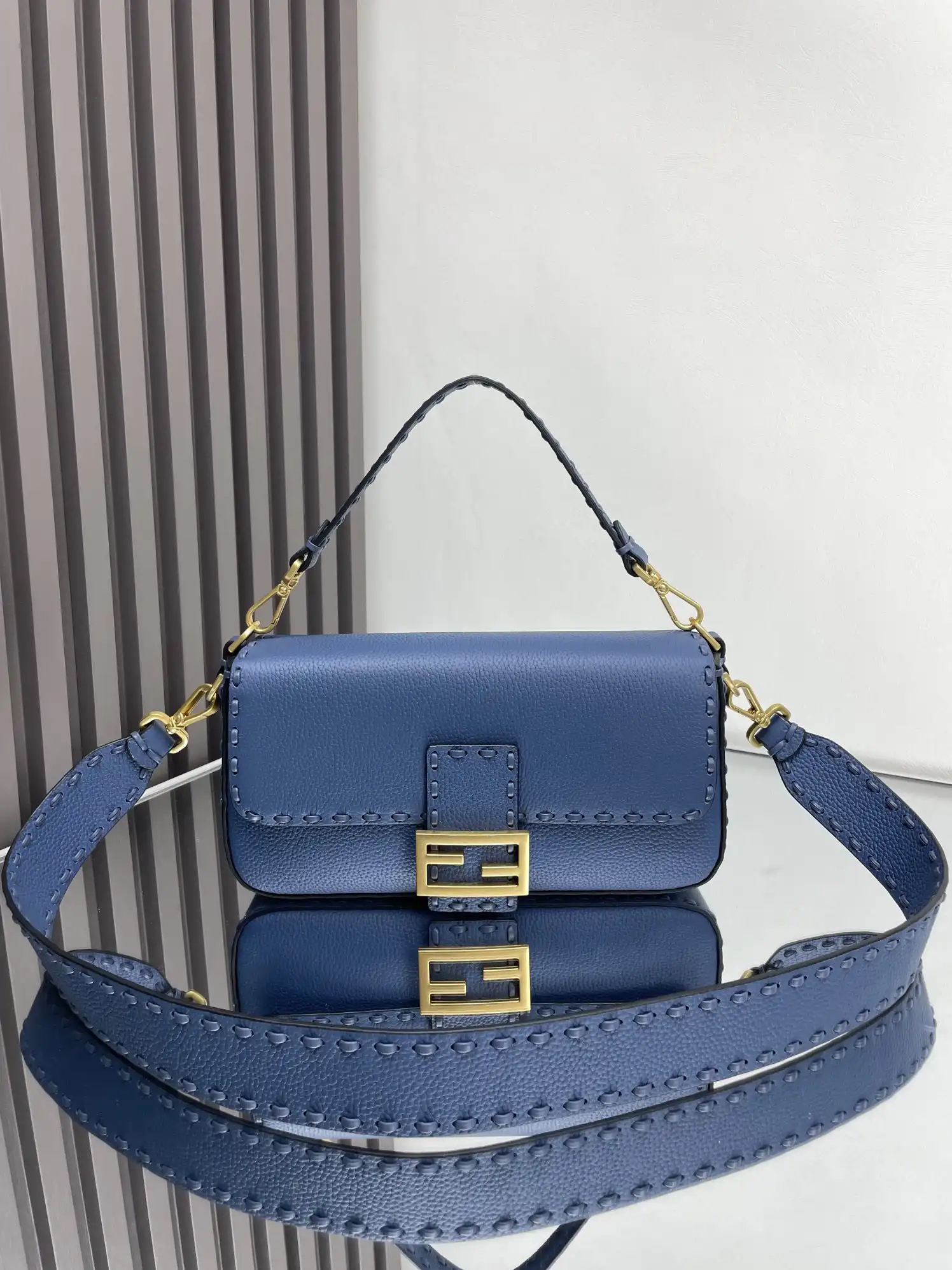 Frstbag ru FENDI BAGUETTE-26*13*6CM