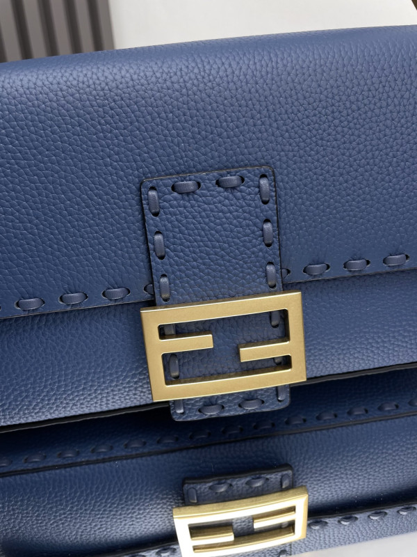 HOT SALE FENDI BAGUETTE-26*13*6CM