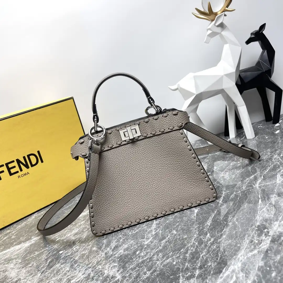 Fendi Peekaboo ISeeU Petite-20x11x15cm