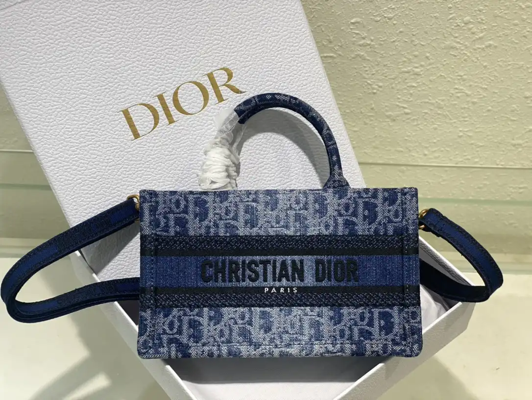 DIRO MINI BOOK TOTE-21.5*13*7.5CM