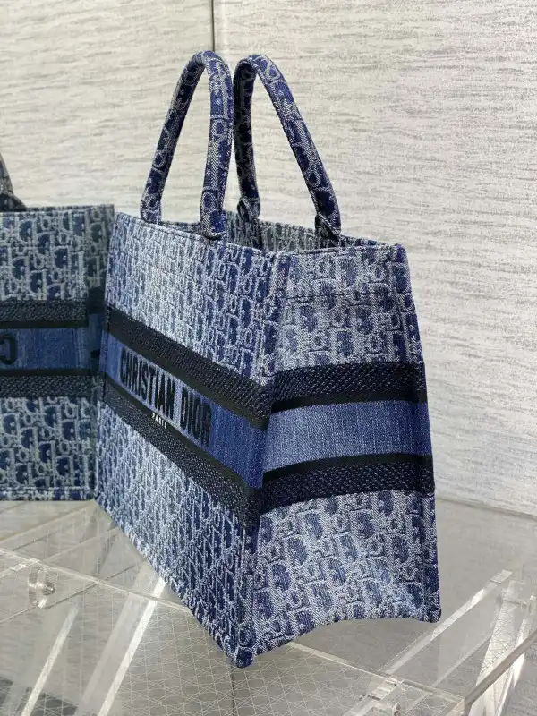 MEDIUM DIRO BOOK TOTE-36*18*28CM