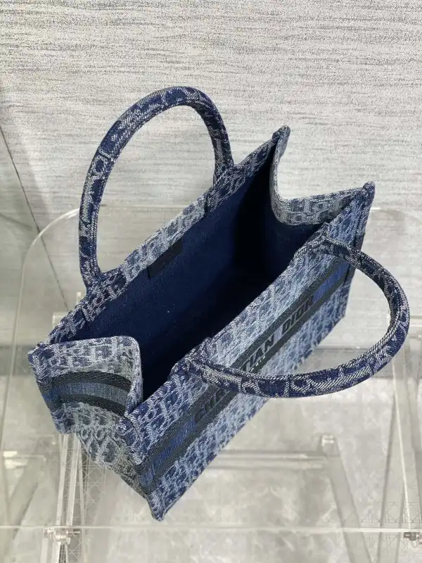 SMALL DIRO BOOK TOTE-26CM