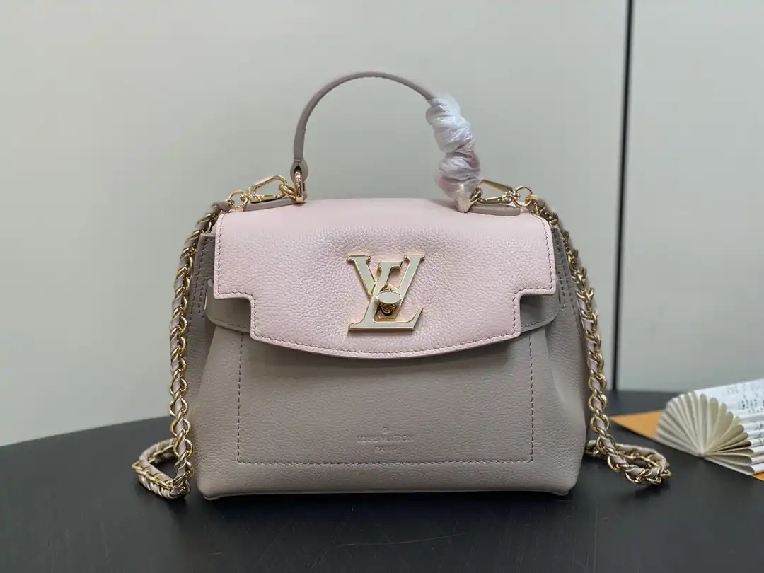 First bag ru LOUIS VUITTON Lockme Ever-23*17*10CM