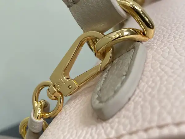 First bag ru LOUIS VUITTON Lockme Ever-23*17*10CM