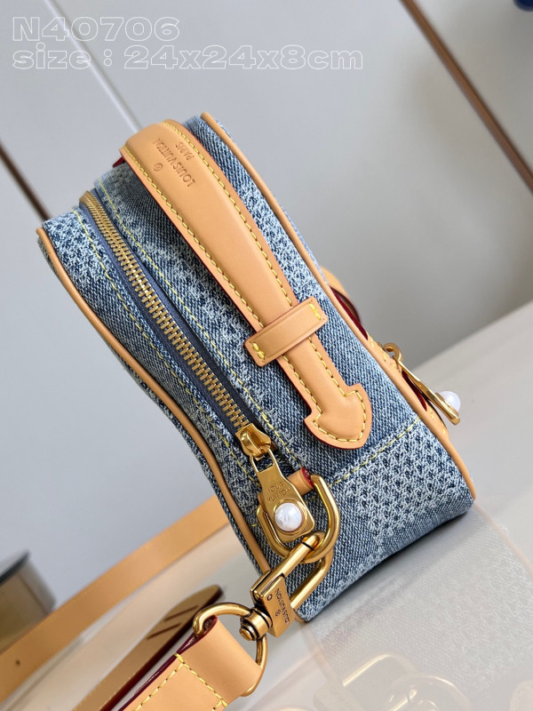 HOT SALE LOUIS VUITTON Chess Messenger-24*24*8CM