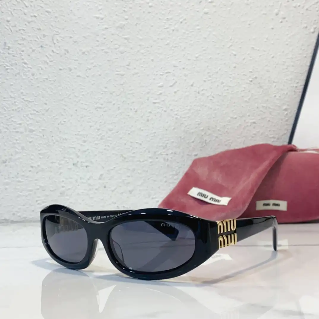 MIU MIU sunglasses