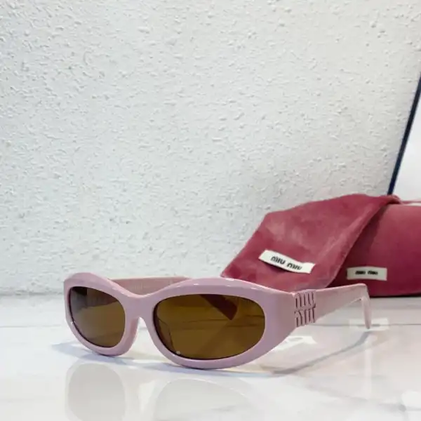 Bagsoffer MIU MIU sunglasses