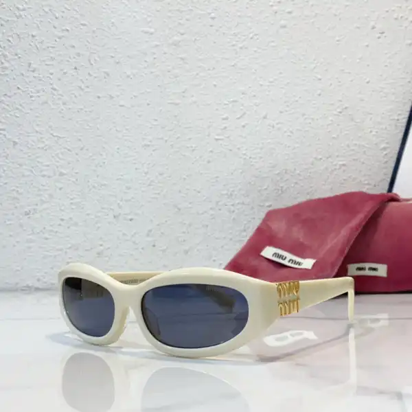 Bagsoffer MIU MIU sunglasses