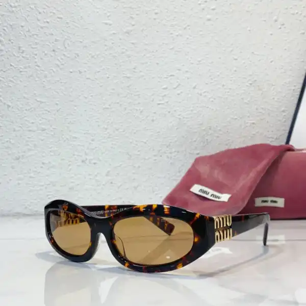 Bagsoffer MIU MIU sunglasses