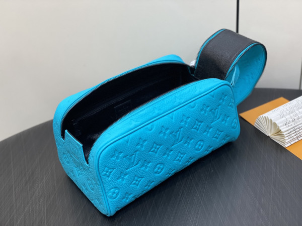 [FREE SHIPPING] LOUIS VUITTON DOPP KIT TOILET POUCH-28*15*16.5cm