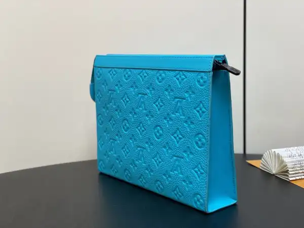 LOUIS VUITTON POCHETTE VOYAGE-27*21*6CM