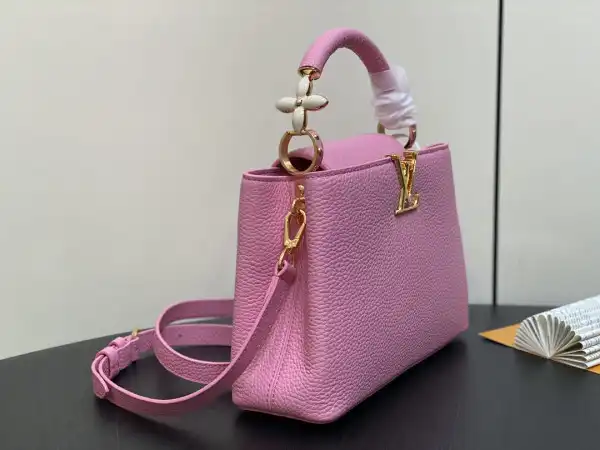 First bag ru LOUIS VUITTON CAPUCINES BB-27*18*9CM