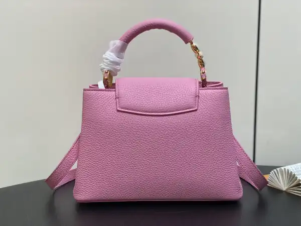 First bag ru LOUIS VUITTON CAPUCINES BB-27*18*9CM