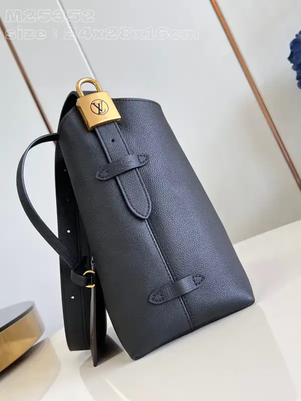 Aaa replica bags LOUIS VUITTON Low Key Hobo Jh-24*28*16CM