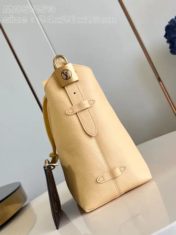 First bag ru LOUIS VUITTON Low Key Hobo Jh-24*28*16CM