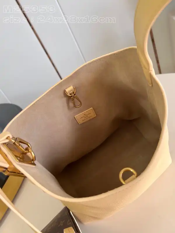 First bag ru LOUIS VUITTON Low Key Hobo Jh-24*28*16CM