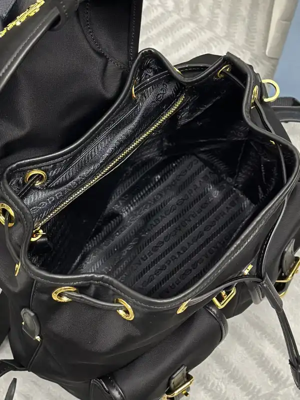 Bagsoffer PRADA Small Re-Nylon backpack-24*28*12CM