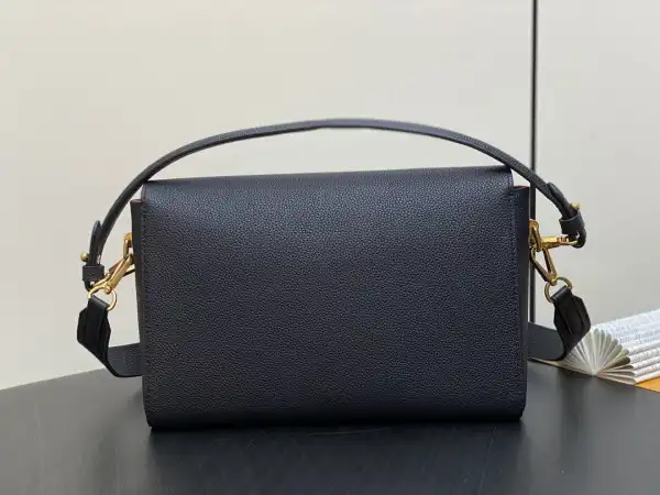 Cheap LOUIS VUITTON Soft Twist-27*19*9CM