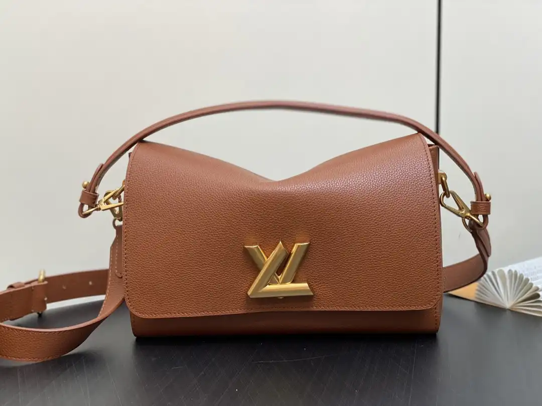 LOUIS VUITTON Soft Twist-27*19*9CM