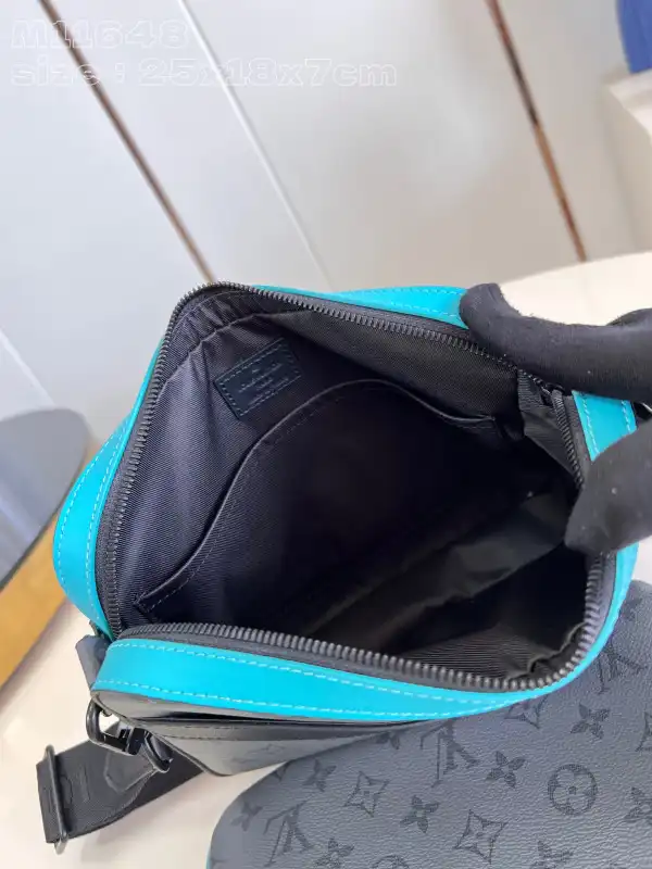 Frstbag ru LOUIS VUITTON TRIO MESSENGER