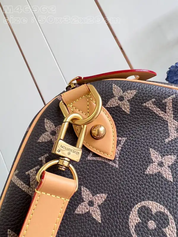 Eliminating the middleman and passing on savings to you. With massive production and tax-free benefits LOUIS VUITTON Speedy P9 Bandoulière 50