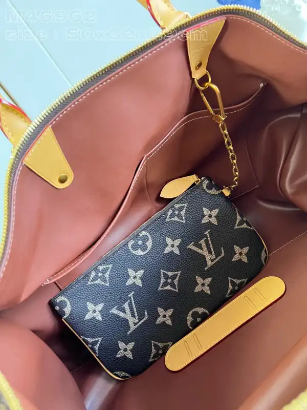 LOUIS VUITTON Speedy P9 Bandoulière 50