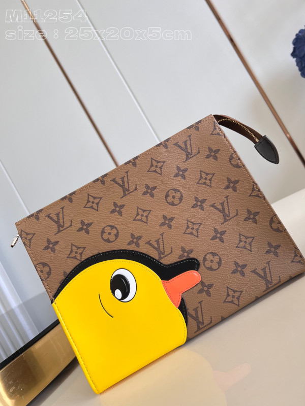 HOT SALE LOUIS VUITTON Trio Toilet Pouch-25*20*5.5cm