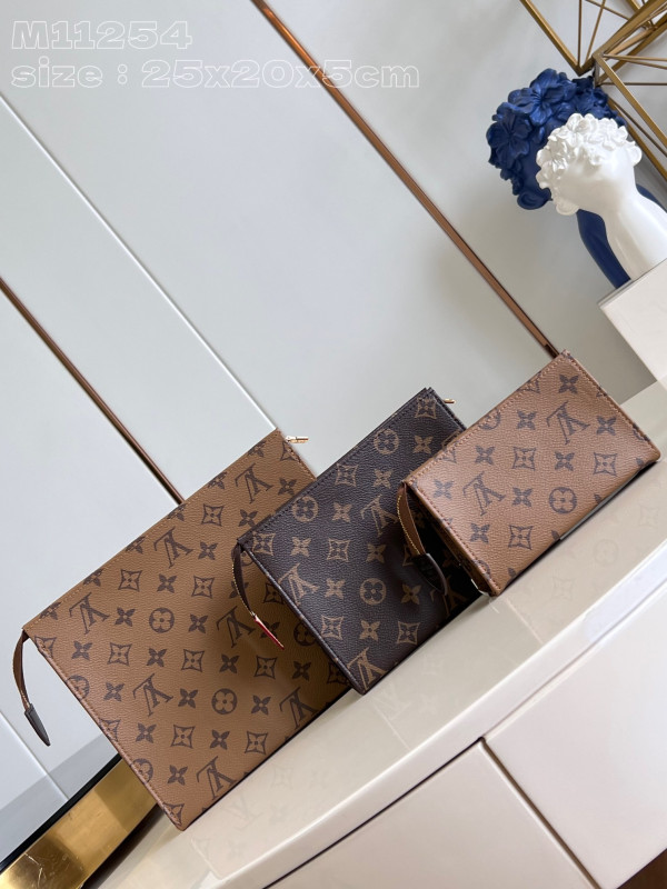 HOT SALE LOUIS VUITTON Trio Toilet Pouch-25*20*5.5cm