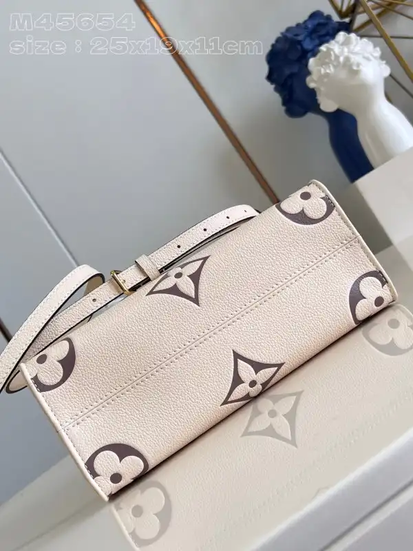 LOUIS VUITTON ONTHEGO PM