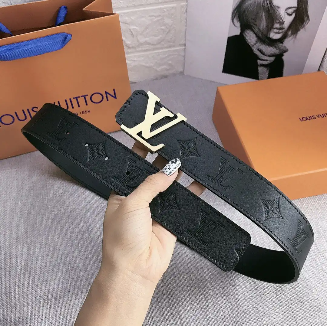 LOUIS VUITTON BELT