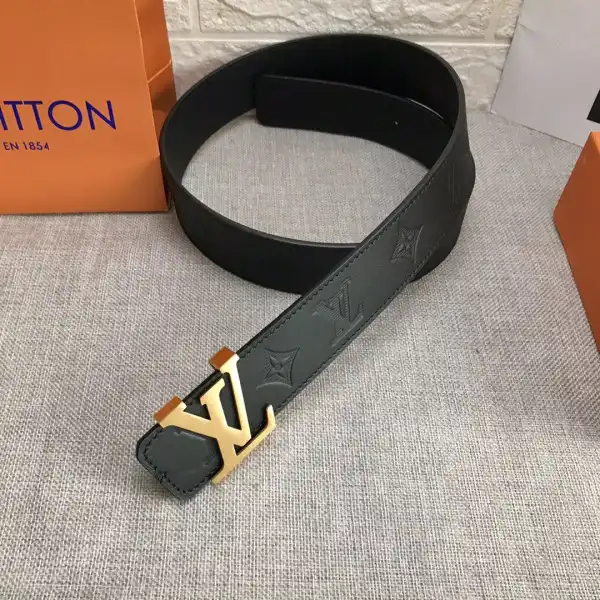 LOUIS VUITTON BELT