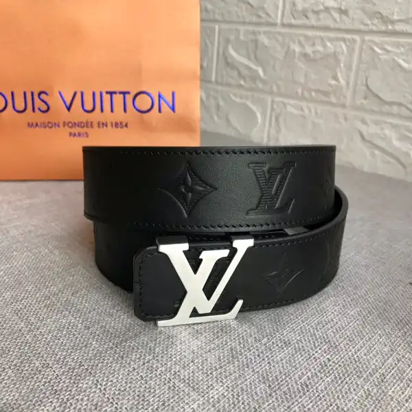 LOUIS VUITTON BELT