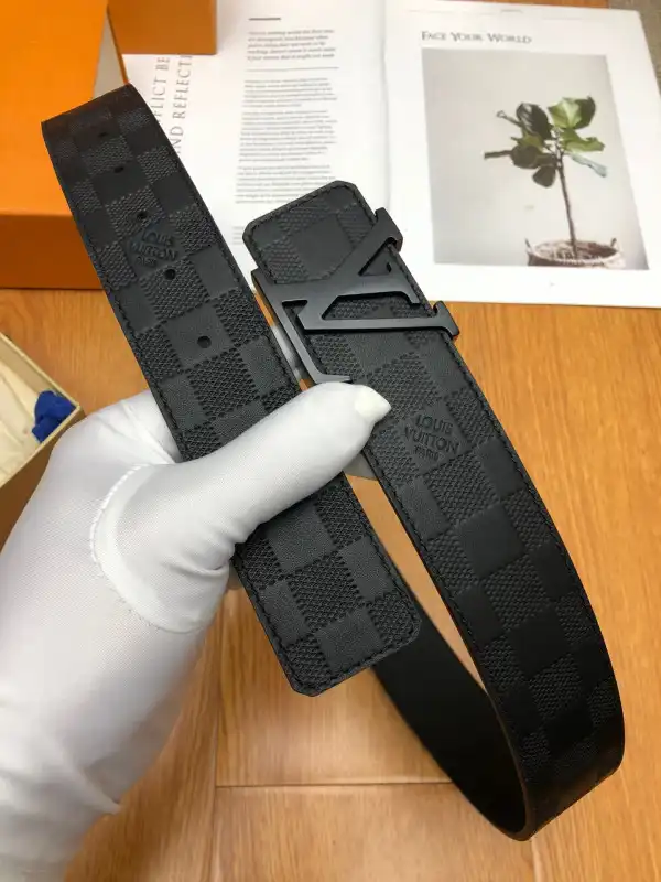 LOUIS VUITTON BELT