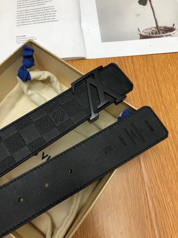 LOUIS VUITTON BELT