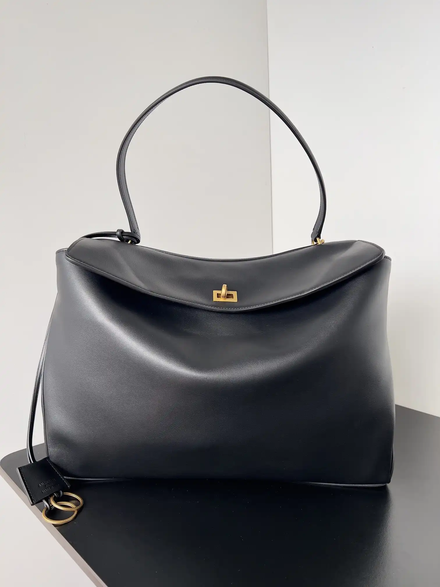 Frstbag ru BALENCIAGA RODEO-39.8*29.9*12.9CM