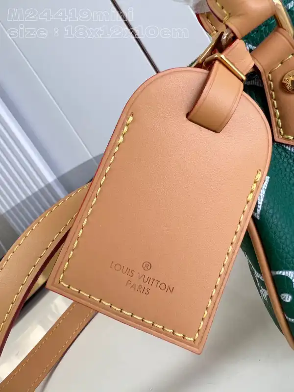 LOUIS VUITTON SPEEDY 18