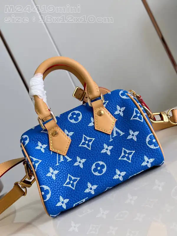 Repladies offers premium fake Louis bags at unbeatable prices. Our products are cheap because we focus on direct sales LOUIS VUITTON SPEEDY 18