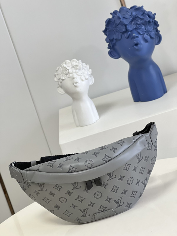 HOT SALE LOUIS VUITTON DISCOVERY BUMBAG