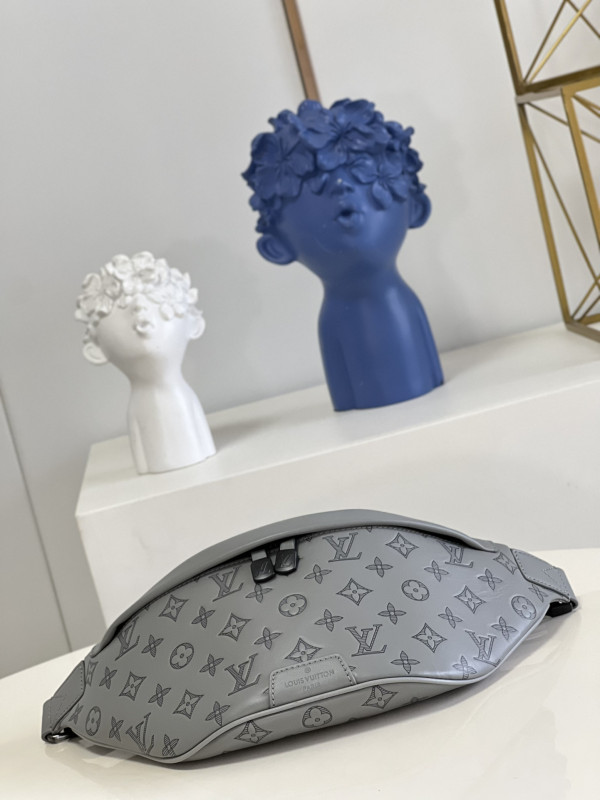 HOT SALE LOUIS VUITTON DISCOVERY BUMBAG