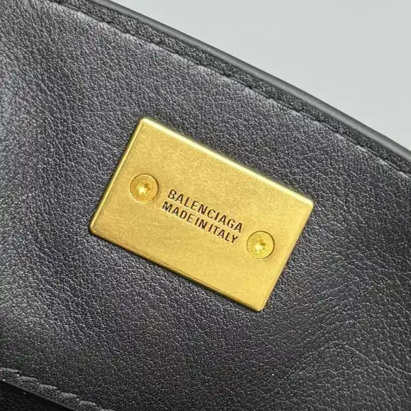 First bag ru BALENCIAGA RODEO-22.8*9.9*8.3CM